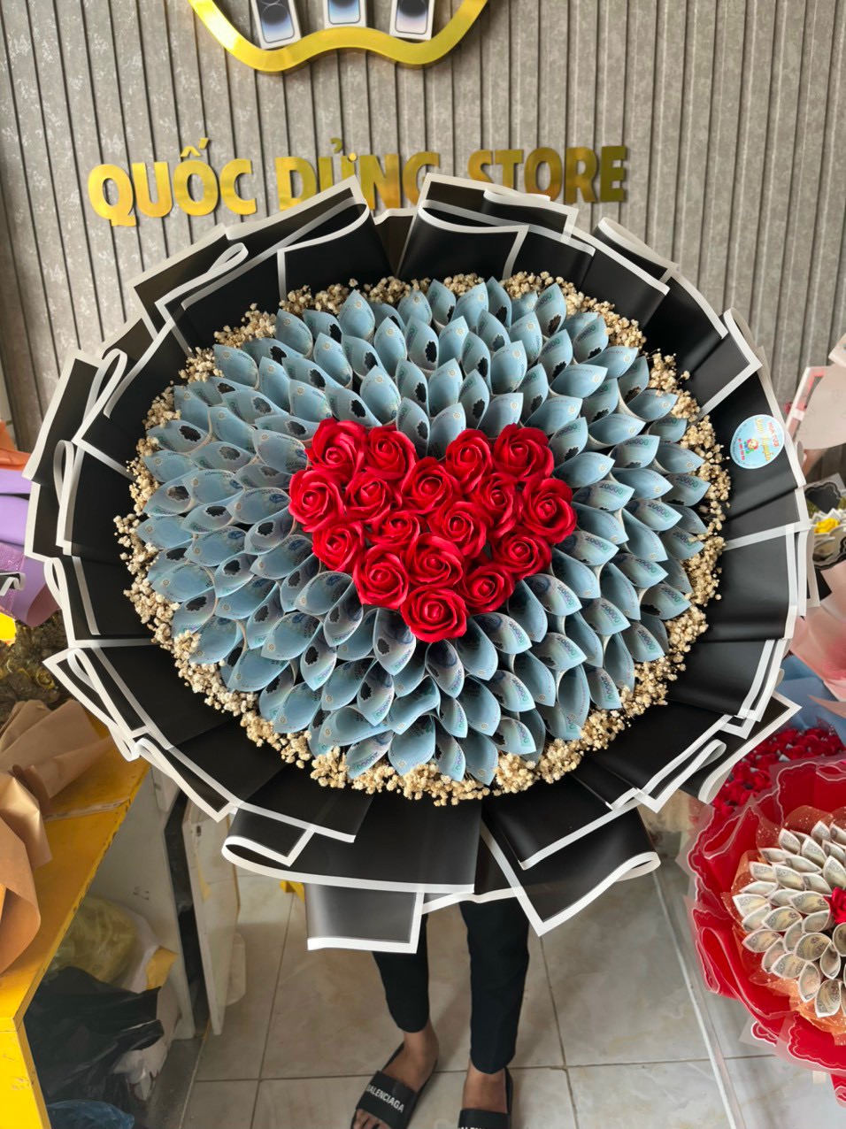 客製化花束設計，適用於畢業典禮、慶祝活動或開幕祝賀